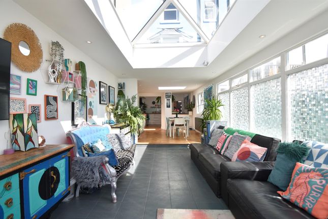 4 bedroom terraced house for sale