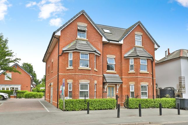 2 bed flat