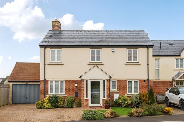 Dovecote Place,  Curbridge,  OX29 4 bed detached house for sale