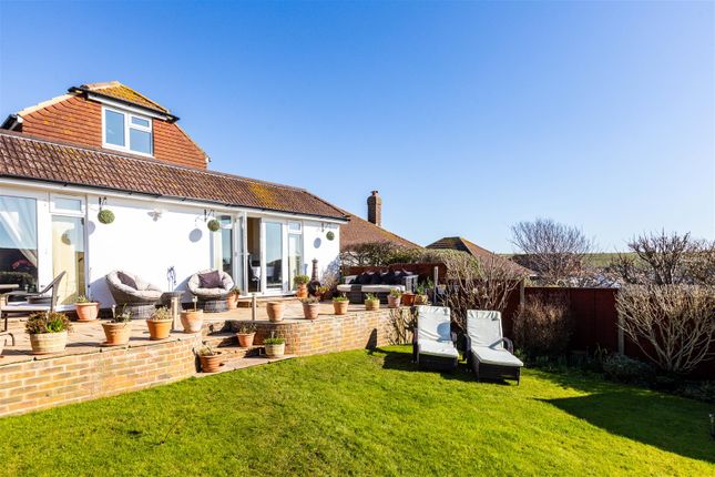 5 bed detached house