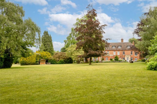 4 bed detached house