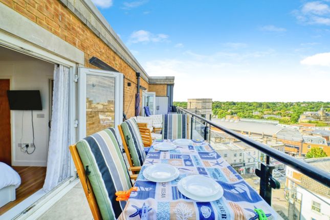 2 bed flat