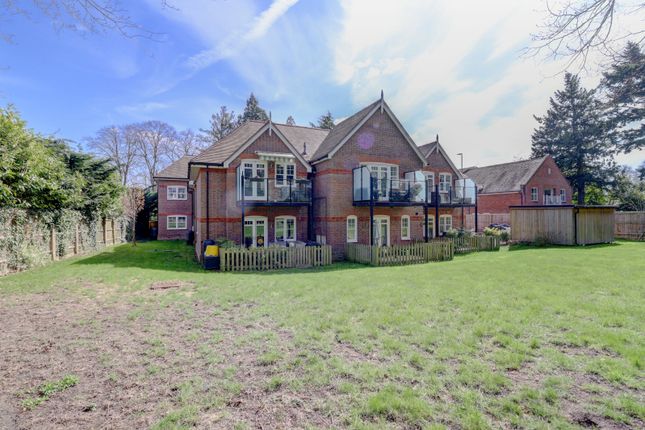 Amersham Road, Buckinghamshire HP13 2 bed apartment for sale