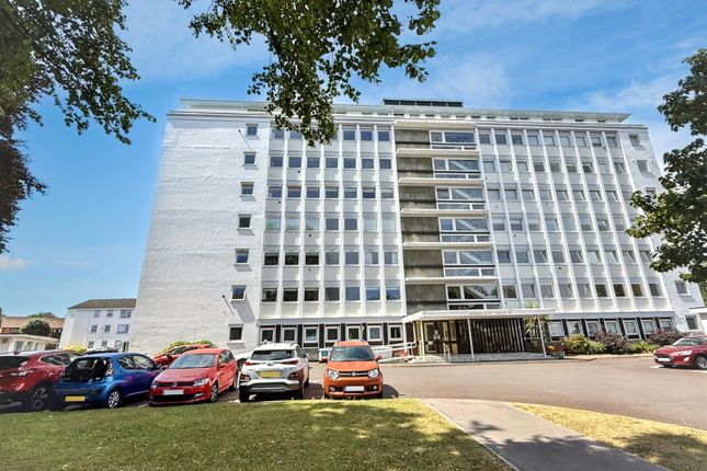 Compton Place Road, Eastbourne 3 bed flat for sale