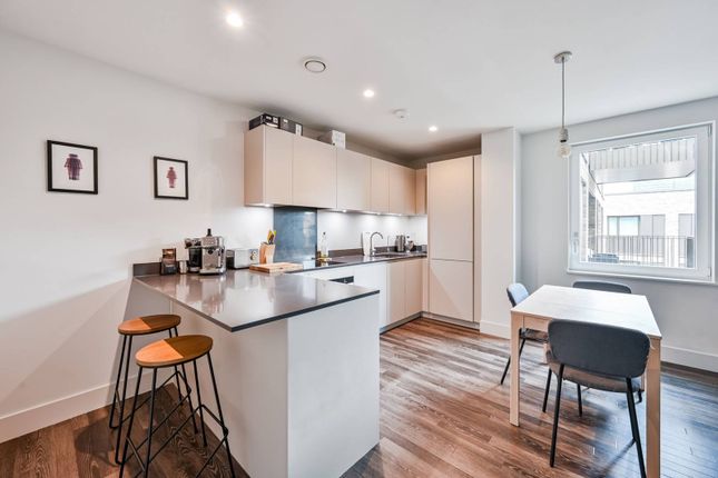 Moulding Lane, Deptford, London, SE14 2 bed flat for sale