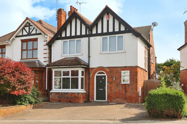 4 bedroom link detached house for sale