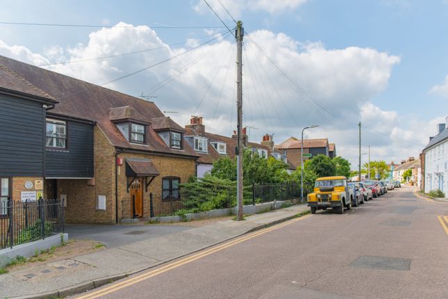2 bed flat