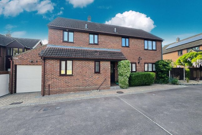4 bed detached house