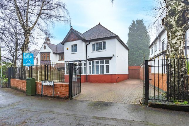 Oaks Crescent, Merridale... 4 bed detached house for sale