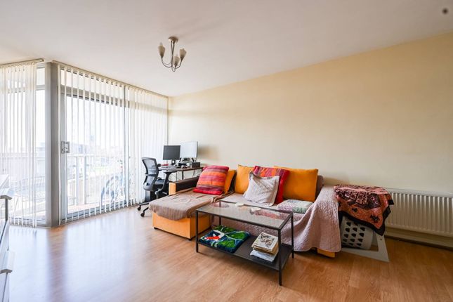 4 Violet Road, London E3 1 bed flat for sale