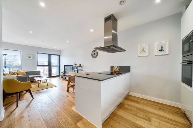 Grove Vale, London 2 bed apartment for sale