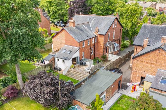 5 bedroom semi-detached house for sale