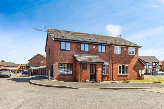 5 bedroom semi-detached house for sale