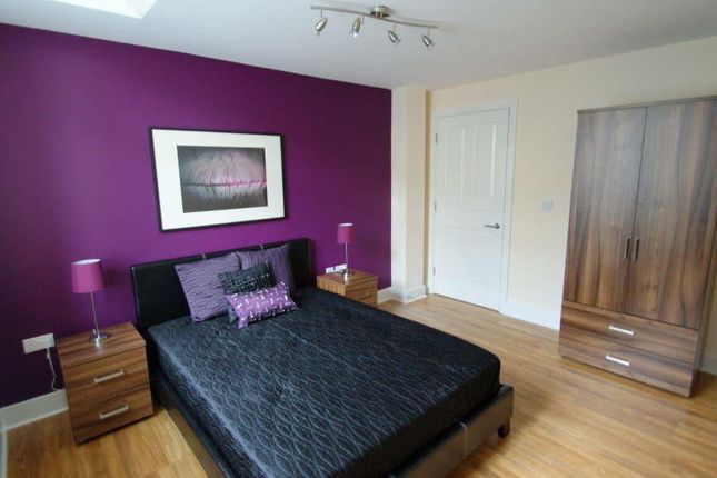Winker Green Mills, Stanningley Road 2 bed flat for sale