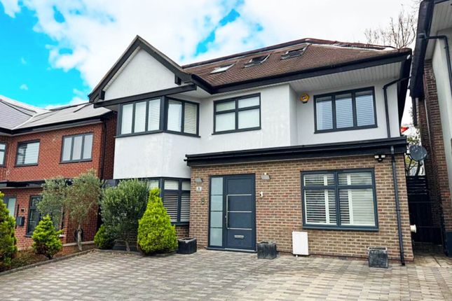 6 bedroom detached house for sale