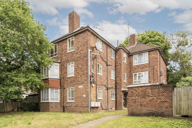 Horn Lane, London W3 2 bed flat for sale