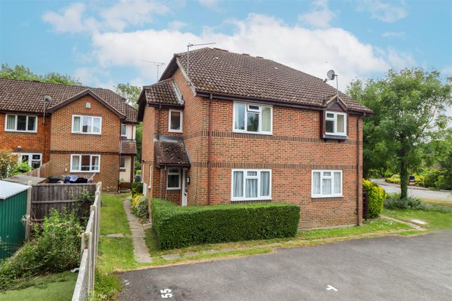 Barn Meadow Close, Fleet GU52 1 bed house for sale