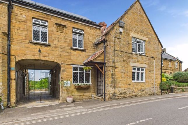 High Street, Stoke sub Hamdon 4 bed end of terrace house for sale
