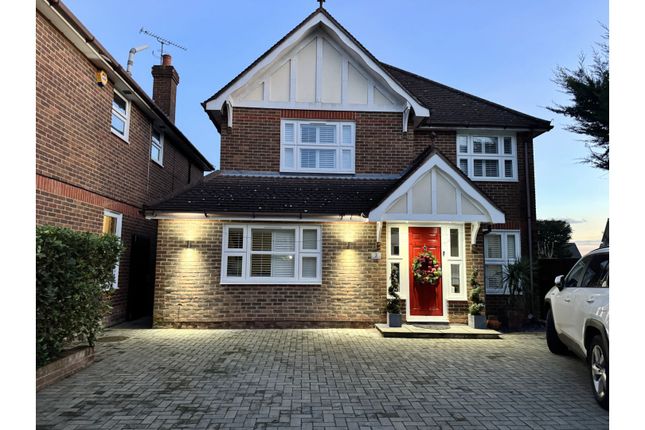 5 bedroom detached house for sale