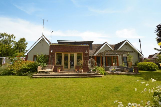 Fleet Lane, Twyning, Tewkesbury, GL20 5 bed detached bungalow for sale