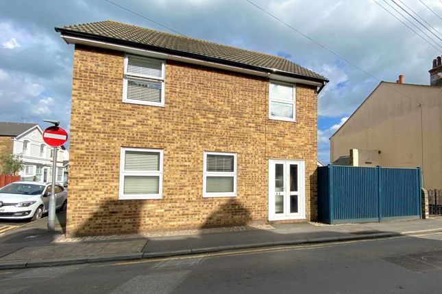 Blenheim Road, Deal, CT14 7DD 3 bed detached house for sale