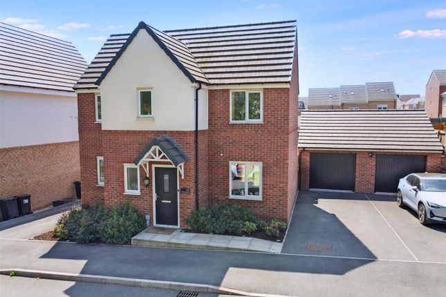 3 bed detached house
