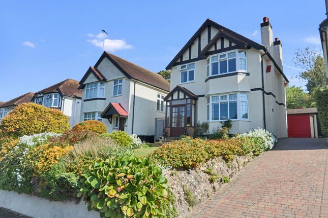 Mead Way, Coulsdon, CR5 1PP 3 bed detached house for sale