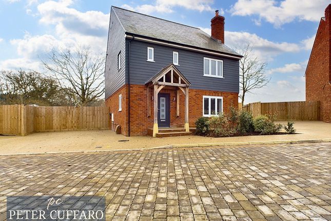 Walnut Tree Close, Nazeing EN9 5 bed detached house for sale