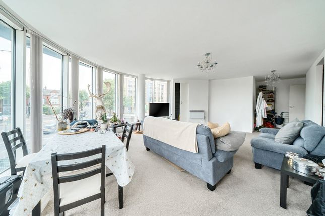 Northside Wandsworth Common... 2 bed flat for sale