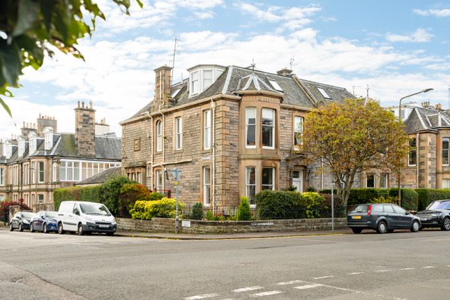 2 bedroom ground floor flat for sale