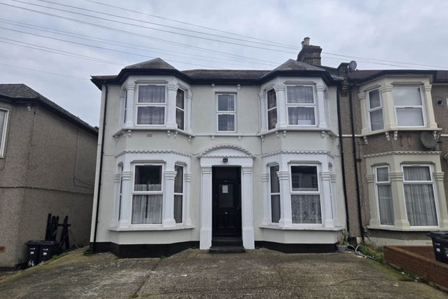 Belgrave Road, Ilford, IG1 2 bed flat for sale