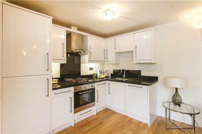 Chiswick High Road, Chiswick, London 2 bed flat for sale
