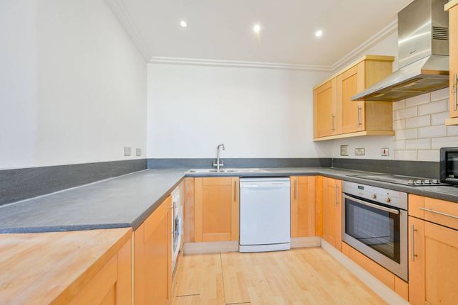Victoria Road, Acton, London, W3 2 bed flat for sale
