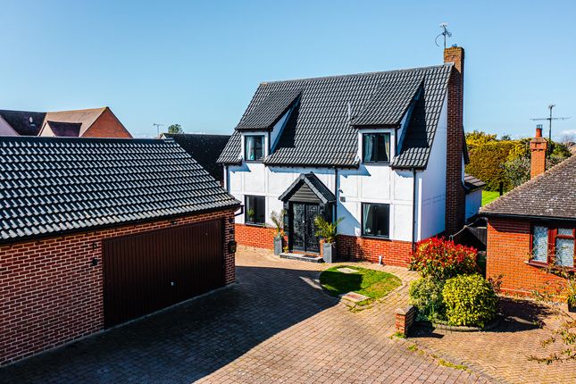3 bed detached house