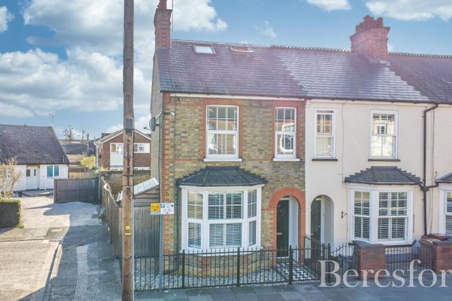 4 bedroom end of terrace house for sale