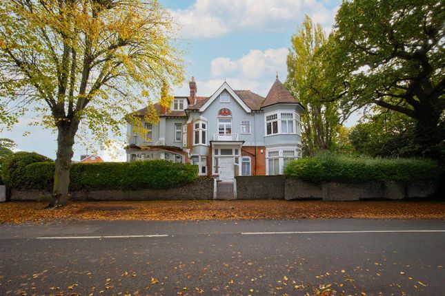 Hempson Avenue, Slough SL3 1 bed flat for sale