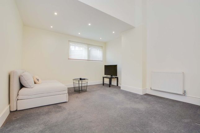 2 bed town house