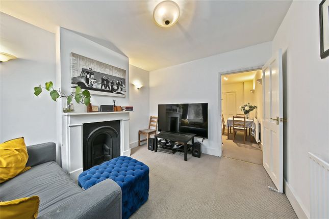 Grosvenor Road, Twickenham, TW1 2 bed terraced house for sale