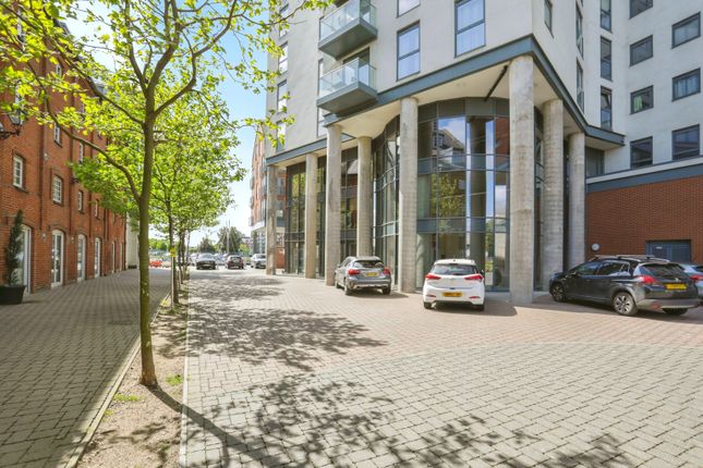 2 bed flat