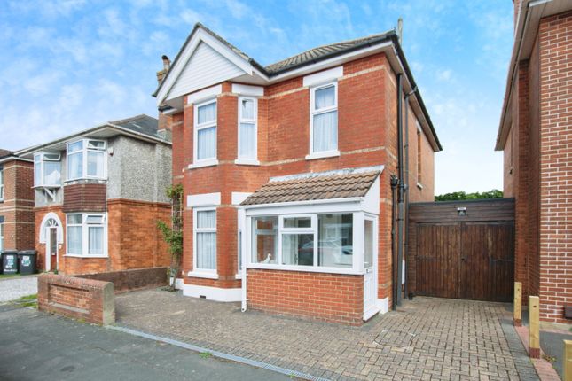 3 bed detached house