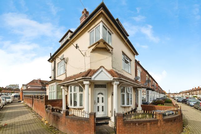 5 bed end terrace house