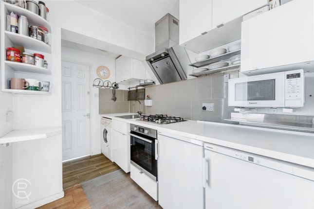 Rydal Crescent, Perivale, Greenford, UB6 3 bed terraced house for sale