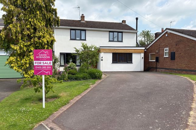 4 bed detached house