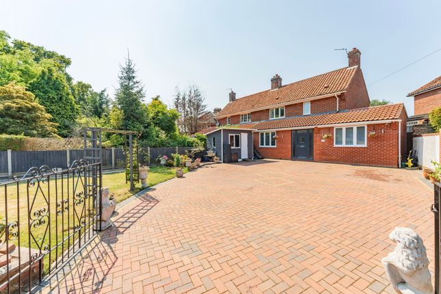 4 bedroom semi-detached house for sale