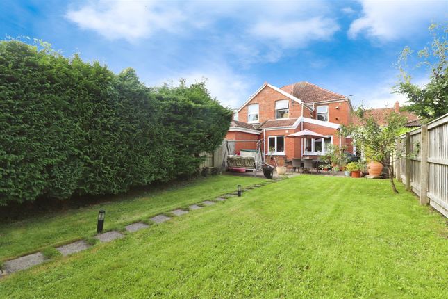 3 bed semi-detached house