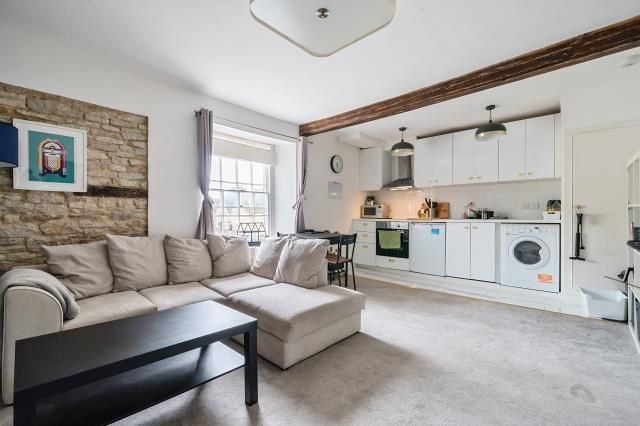 Witney,  Oxfordshire,  OX28 1 bed flat for sale