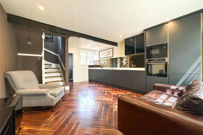 Falloden Way, London, NW11 2 bed terraced house for sale