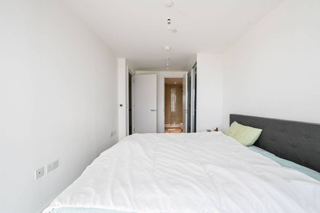 City North Place, Finsbury Park... 2 bed flat for sale
