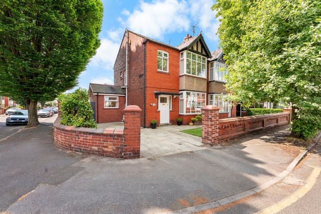 Green Hayes Avenue, Wigan WN1 3 bed semi