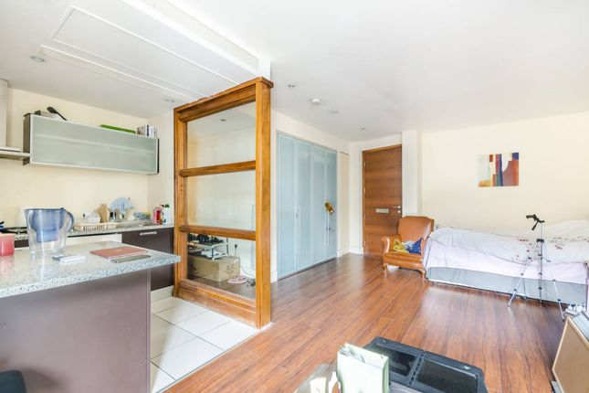 Westcliffe Apartments, Paddington... Studio for sale
